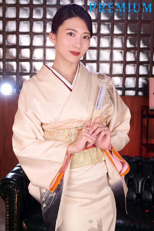 高颜值妹子私人玩物七七情趣学生制服诱惑 高跟鞋地上骑坐道具JJ卫生抽插 很是诱惑喜欢不要错过